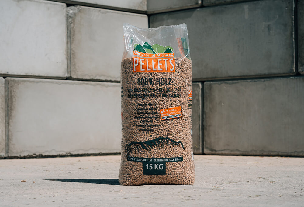 Reichardt-Lohnunternehmen-Brennstoffe-Pellets-Sack Nachhaltige Holzpellets als Sackware für Pelletheizungen