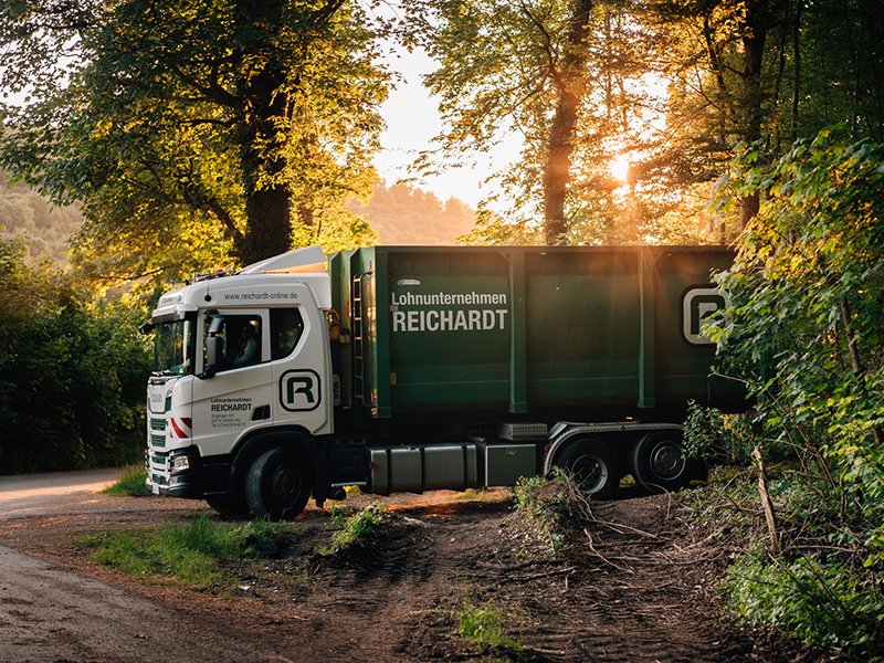LKW-Fahrer-mwd-Stellenangebot-Job-Lohnunternehmen-Reichardt-800x600 Stellenangebot LKW Fahrer